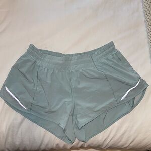 Lululemon size 10 Hotty Hot shorts